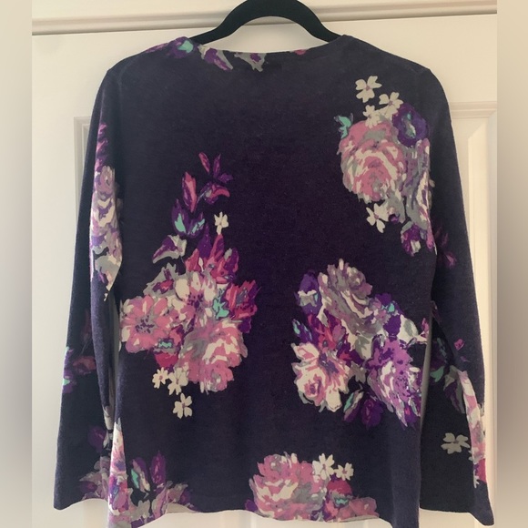 Garnet Hill Classic Merino Cardigan SZ M Purple Lilac Grey Floral - Picture 13 of 15